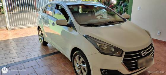 HYUNDAI HB20S 1.6 COMFORT PLUS 16V FLEX 4P AUTOMÁTICO